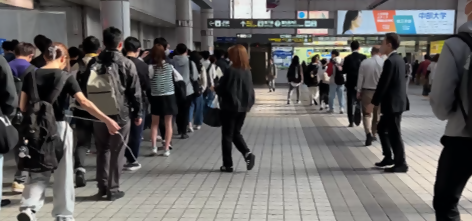 【No.38】金山総合駅連絡通路橋におけるエスカレーターおよび歩行者動線の滞留解決に向けた実証実験の提案募集